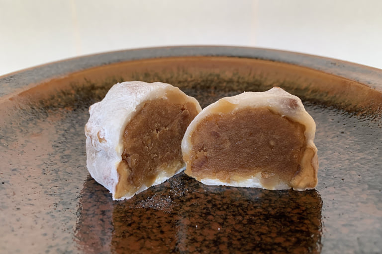 吉岡製菓のキャラメルくるみ餅